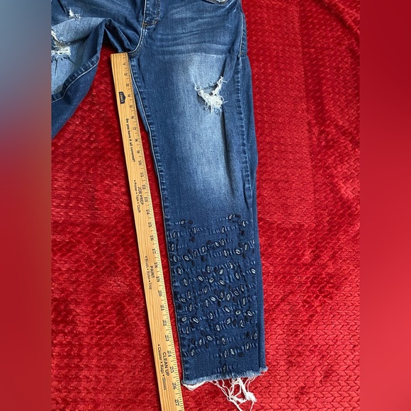 STS Blue Taylor Straight Leg Distressed Raw-Hem Embroidered Denim Jean Women 32 - Picture 3 of 11